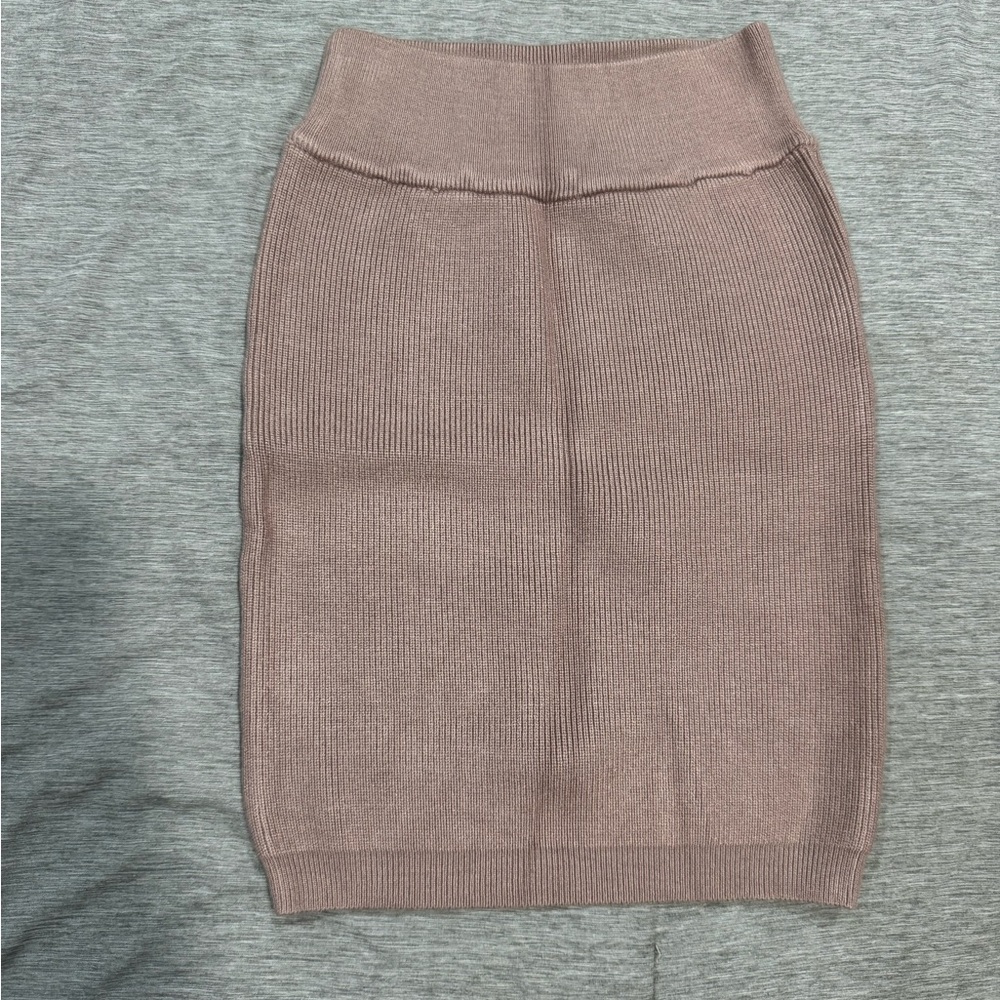 Elegant Tan Knit Skirt